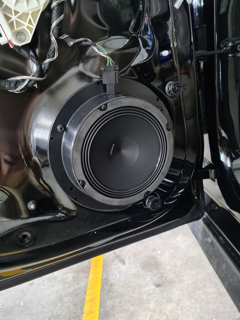 https://cslgarage.ro/stuff-to-watch/uploads/2024/06/audi-a6-sistem-audio-4-scaled.jpg – poza 4