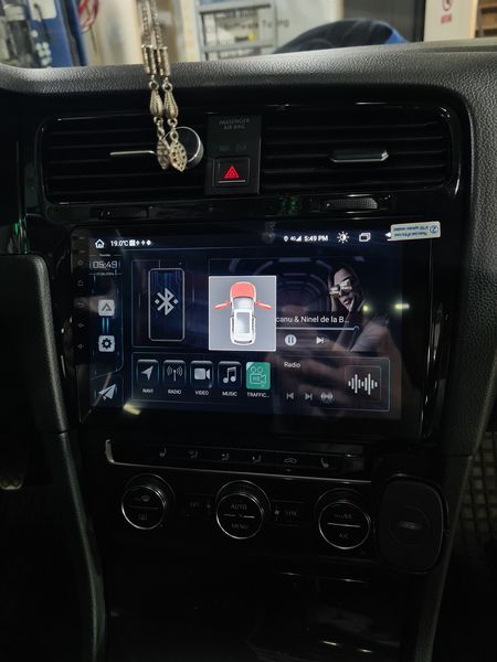 https://cslgarage.ro/stuff-to-watch/uploads/2024/06/volkswagen-golf-7-navigatie-si-camera-marsarier-2.jpg – poza 2