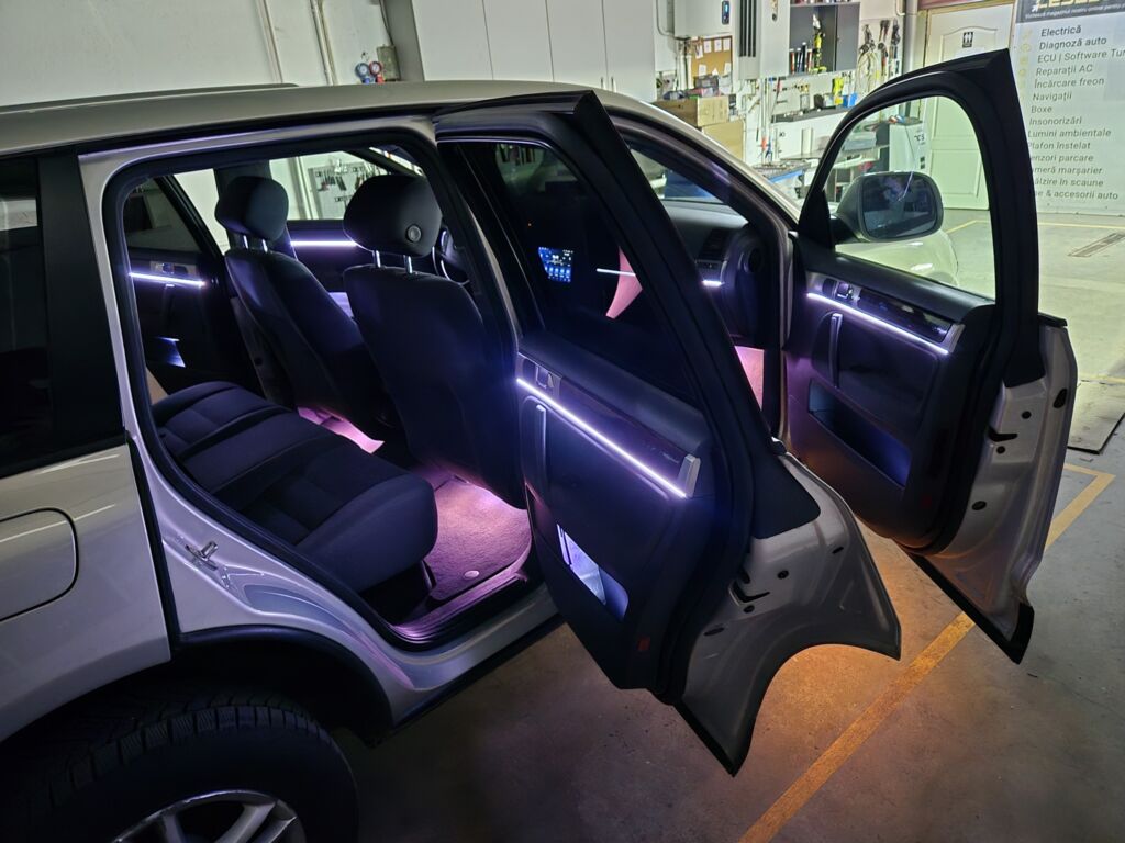 https://cslgarage.ro/stuff-to-watch/uploads/2024/06/volkswagen-touareg-navigatie-lumini-ambientale-si-difuzoare-14-scaled.jpg – poza 14