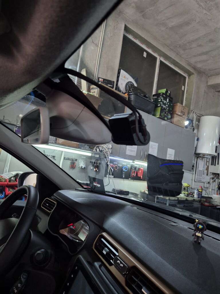 https://cslgarage.ro/stuff-to-watch/uploads/2024/08/dacia-duster-camera-dvr-6-scaled.jpg – poza 6