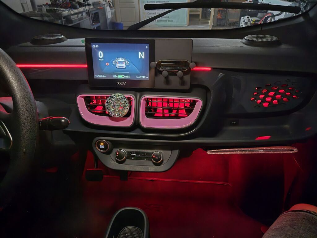 https://cslgarage.ro/stuff-to-watch/uploads/2024/10/yoyo-xev-lumini-ambientale-si-difuzoare-9-scaled.jpg – poza 9
