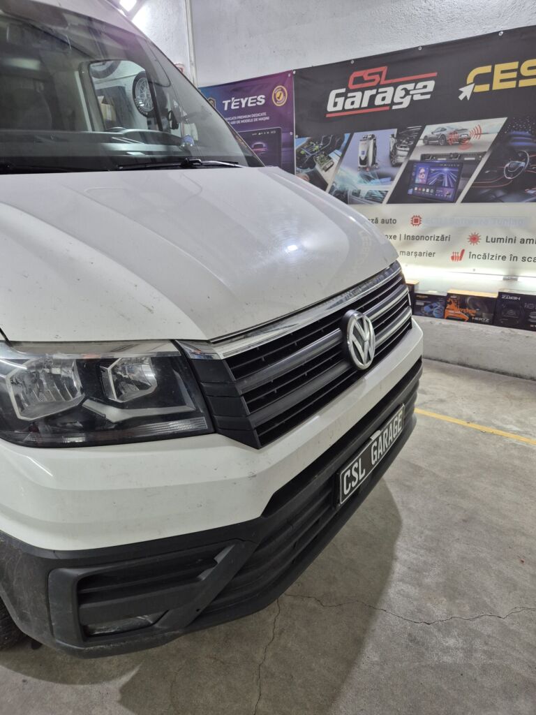Volkswagen Crafter montaj senzori de parcare și cameră marșarier