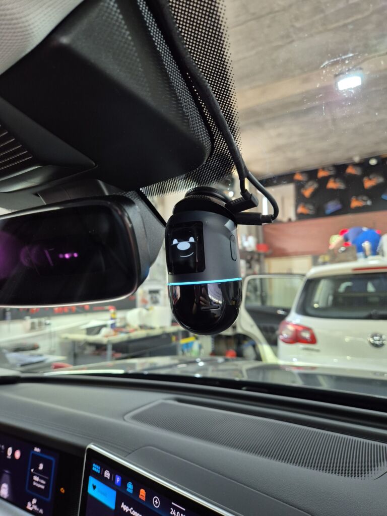 https://cslgarage.ro/stuff-to-watch/uploads/2025/10/volkswagen-taigo-camera-dvr-2-scaled.jpg – poza 2