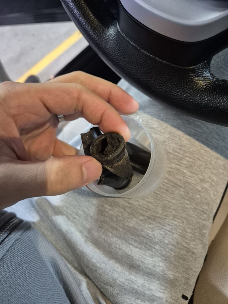 BMW Seria 3 GT mentenanță trapă