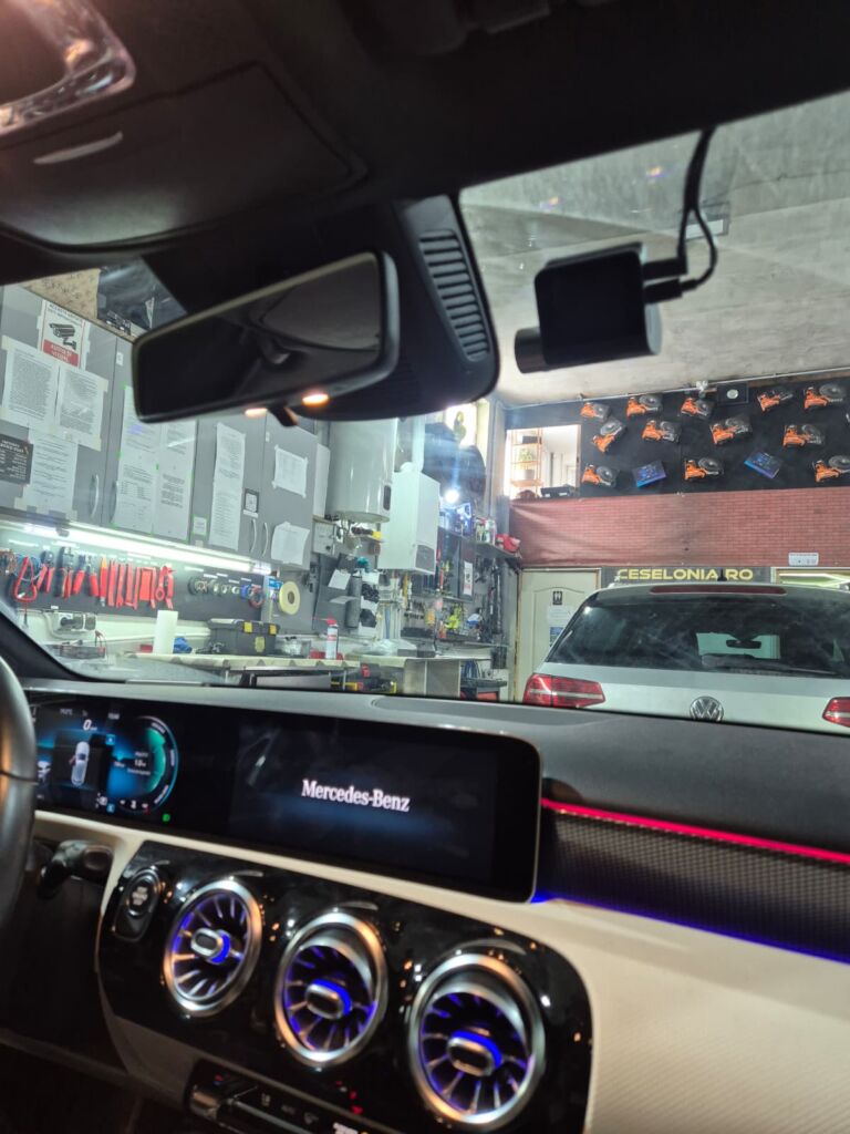 https://cslgarage.ro/stuff-to-watch/uploads/2025/11/mercedes-benz-a-class-camera-dvr-5.jpeg – poza 5