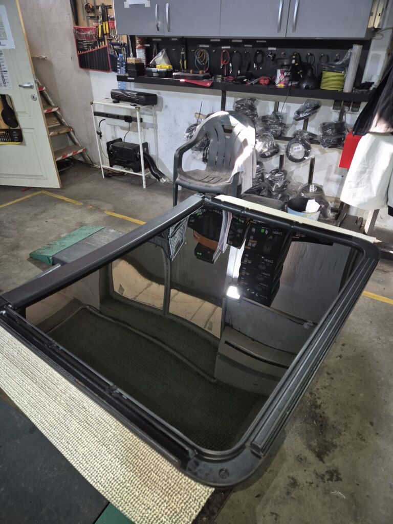 https://cslgarage.ro/stuff-to-watch/uploads/2025/12/volkswagen-tiguan-mentenanta-trapa-3-scaled.jpeg – poza 3
