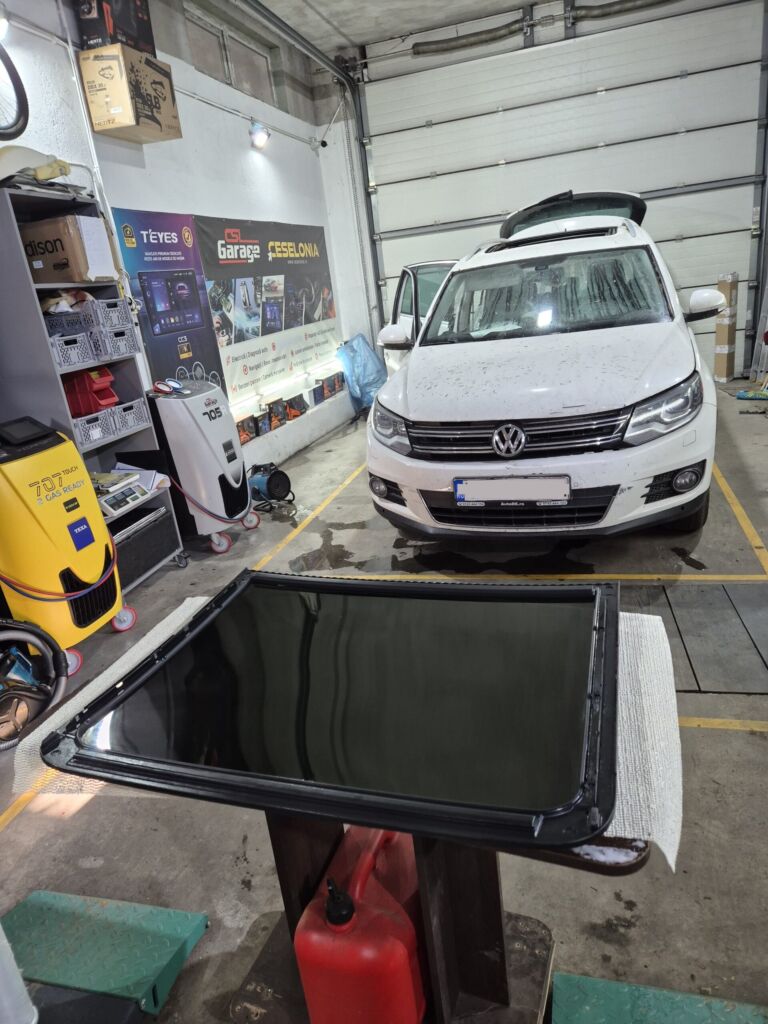https://cslgarage.ro/stuff-to-watch/uploads/2025/12/volkswagen-tiguan-mentenanta-trapa-5-scaled.jpeg – poza 5