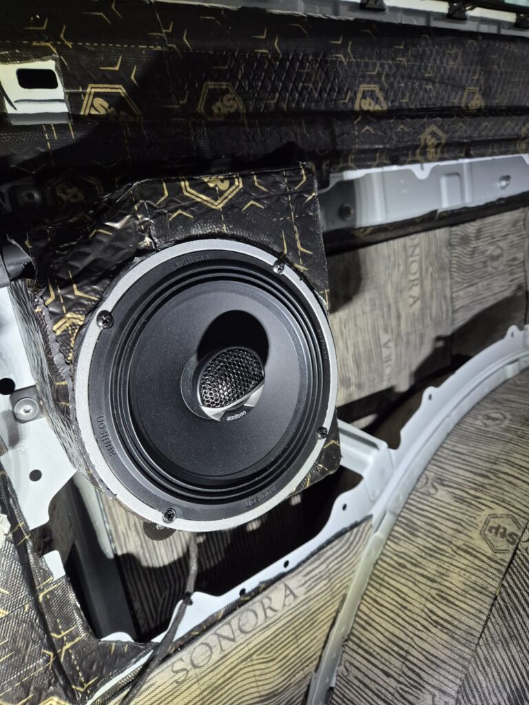 https://cslgarage.ro/stuff-to-watch/uploads/2026/03/mercedes-vito-insonorizare-si-upgrade-audio-6-scaled.jpeg – poza 6