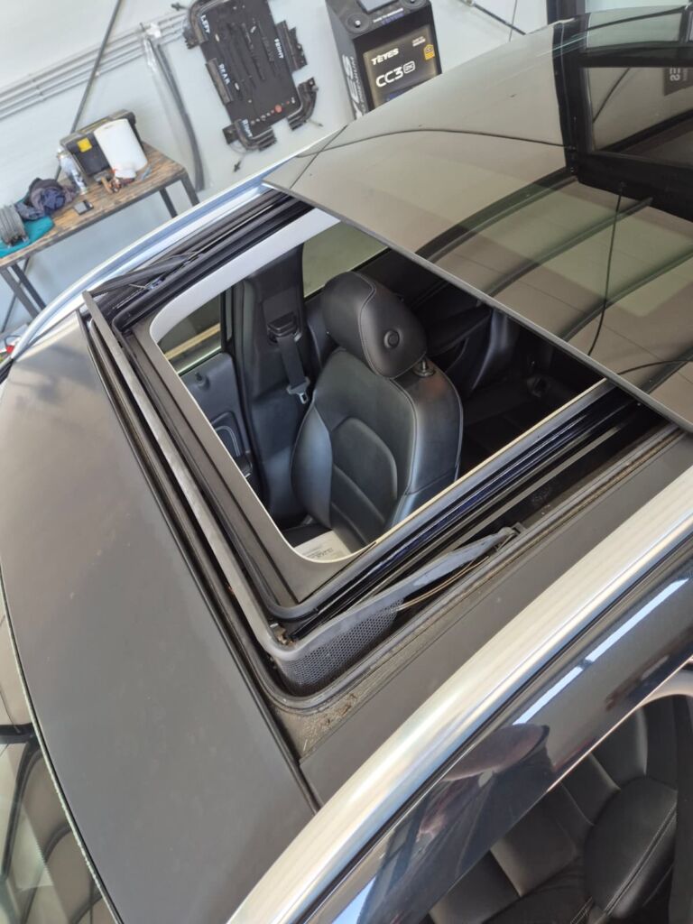 Mercedes-Benz GLA mentenanță trapă