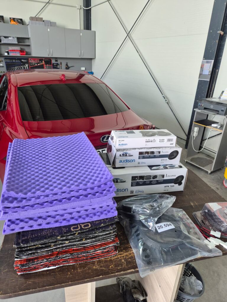 https://cslgarage.ro/stuff-to-watch/uploads/2026/06/lexus-is-sistem-audio-si-insonorizare-usi-1.jpeg – poza 1