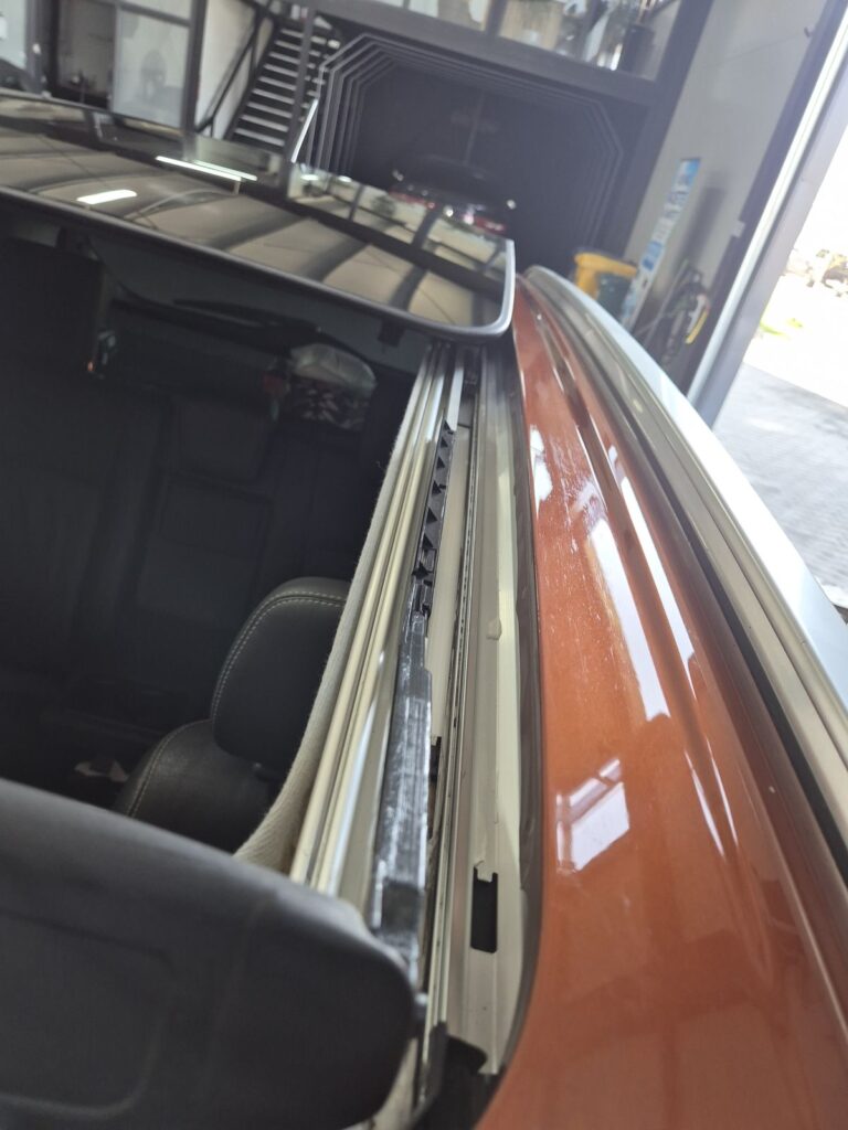 https://cslgarage.ro/stuff-to-watch/uploads/2026/10/w03-08.jpg – poza 8